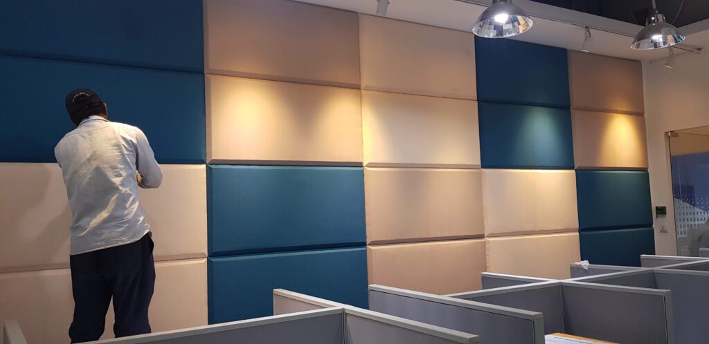 Thi Công Tấm Tiêu Âm Vải Nỉ – Giải Pháp Cho Không Gian Yên Tĩnh